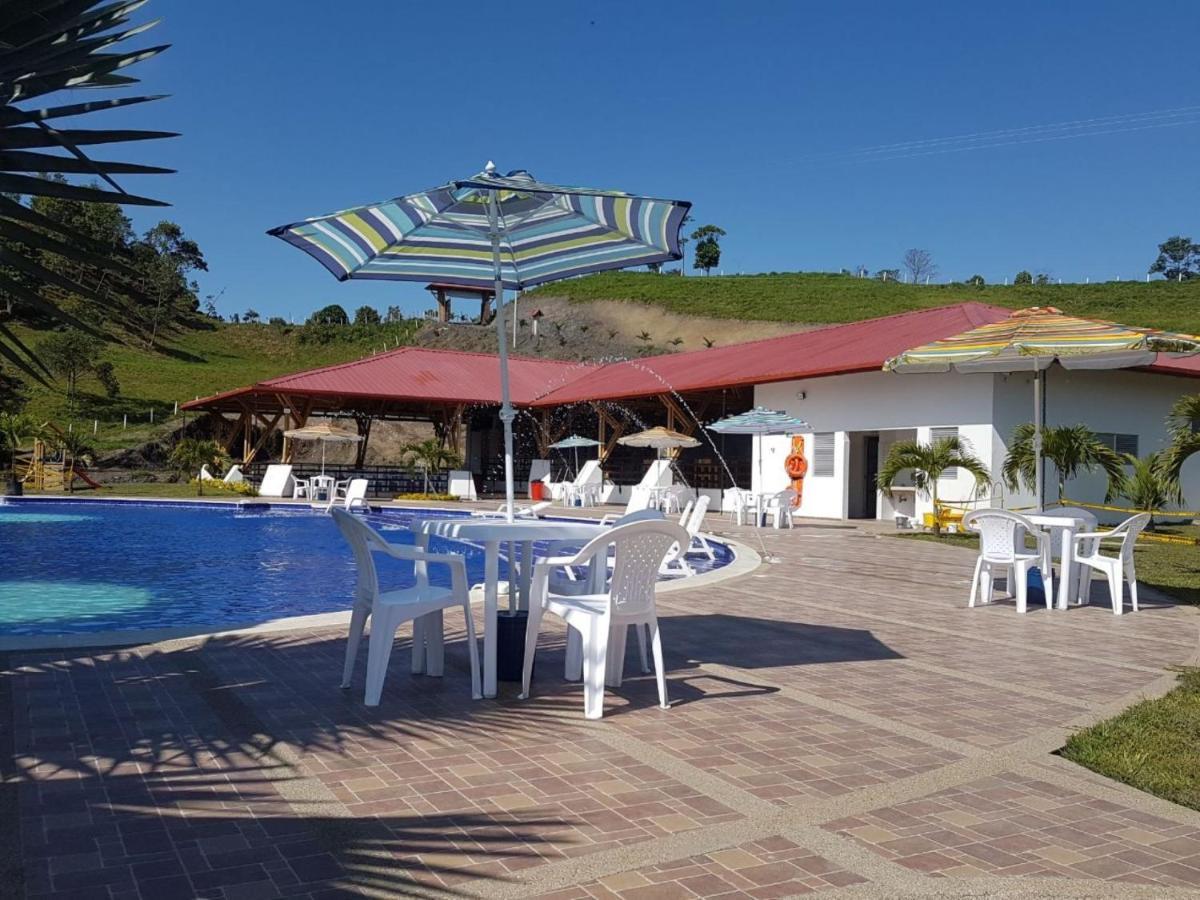 Vergara Hotel Takuara מראה חיצוני תמונה