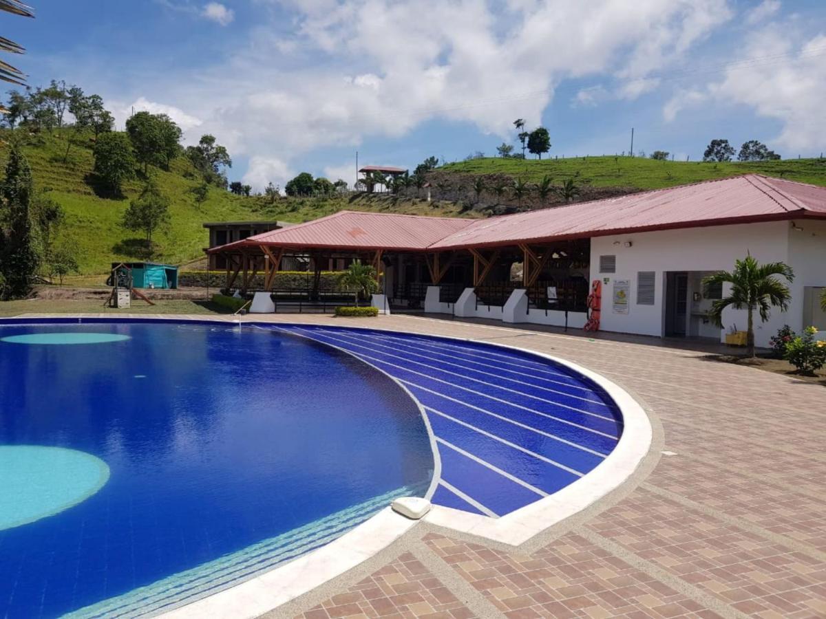 Vergara Hotel Takuara מראה חיצוני תמונה